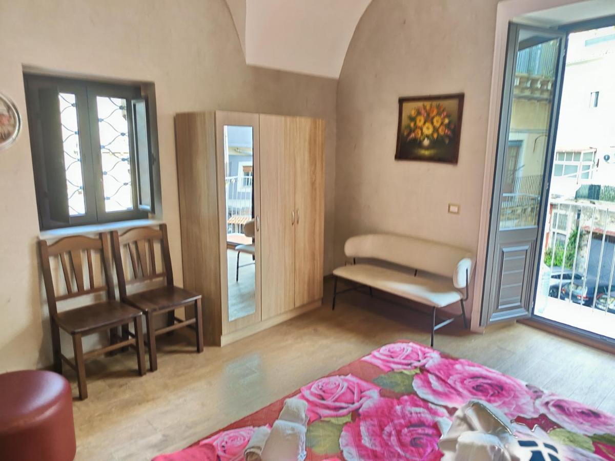 Ferienwohnung Pantaleone Holiday House Catania Exterior foto